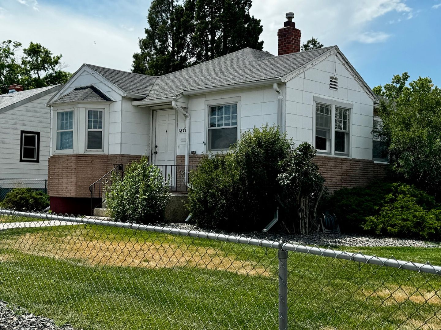 Cheyenne Apartment: 1870 Converse Ave.