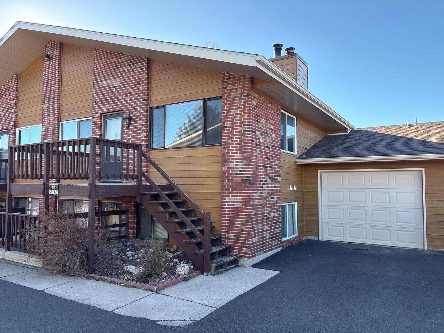 Cheyenne Apartment: 420 Hacker Ct