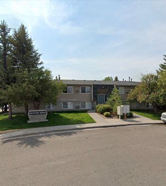 2 BEDROOM, 2 BATHROOM, GARDEN LEVEL APARTMENT – photo 1