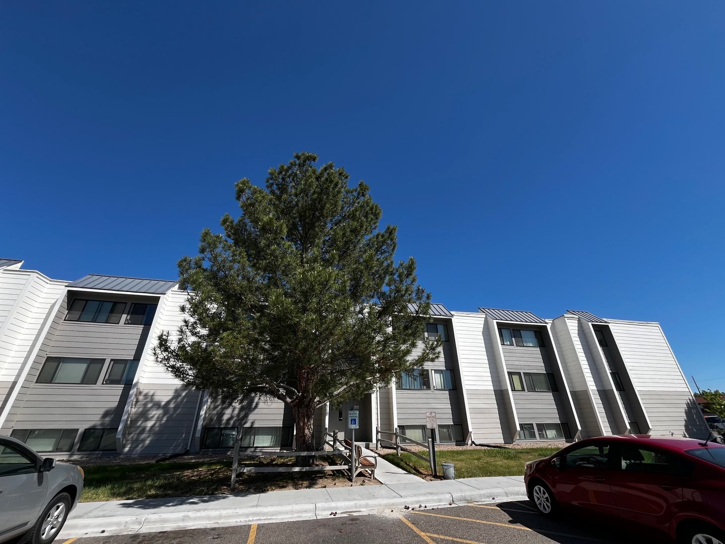 Cheyenne Apartment: 4400 Parkview Dr