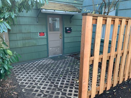 1 Bedroom Near Campus – photo 1