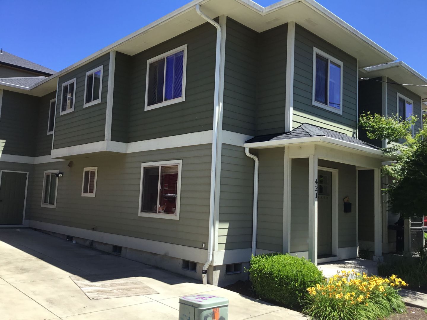 Eugene Multiplex: 421 E 16th Ave