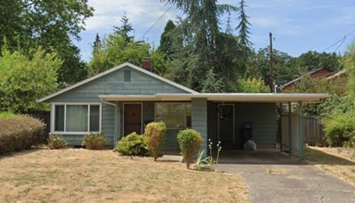 3 Bedroom 1.5 Bath House with Bonus Area – photo 1