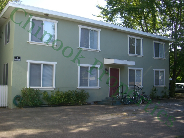 Eugene Apartment: 1840 Mill St #F