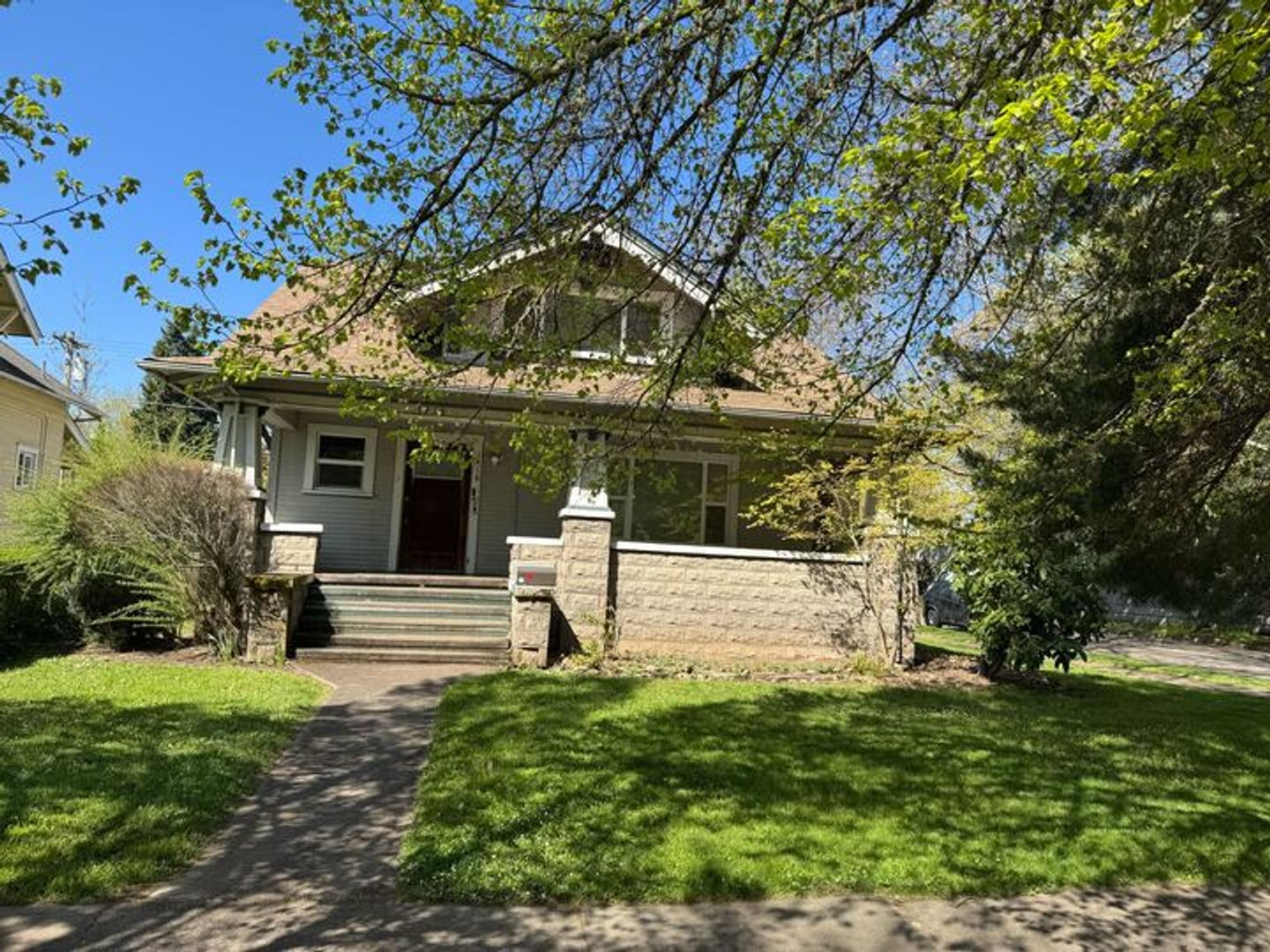 Eugene Multiplex: 1418 Olive St #B