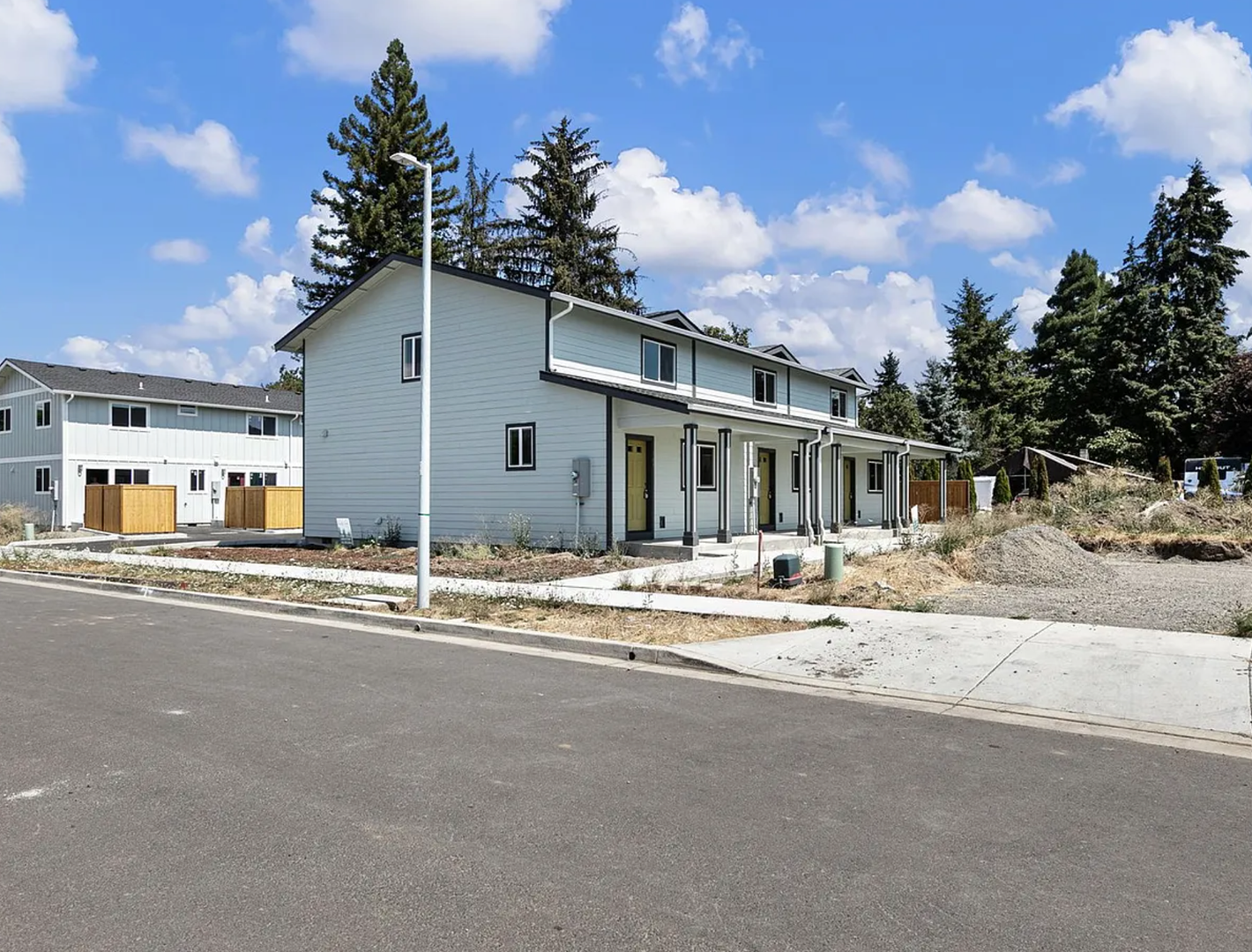 789 Saint Charles St., Eugene, OR 97402