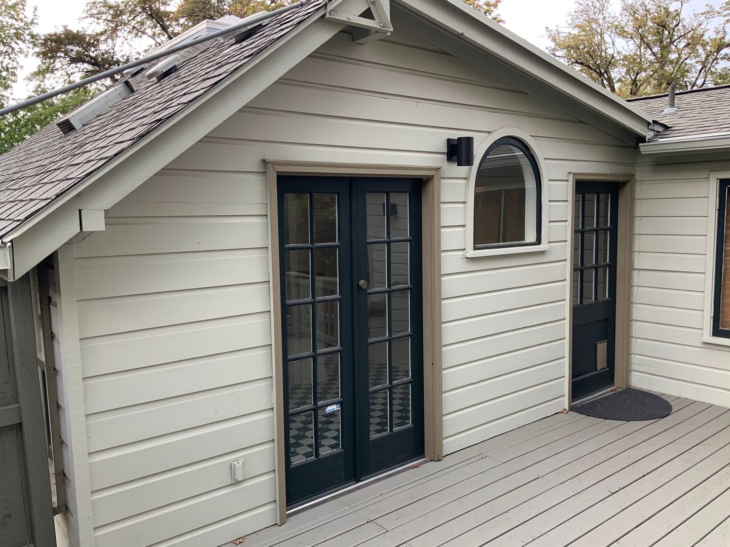 694 W 10th Ave 2, Eugene, OR 974025376