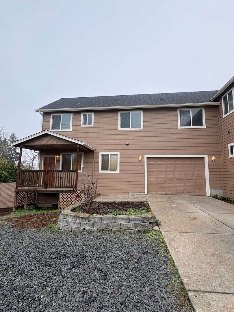 Eugene Multiplex: 2556 Bailey Hill Road