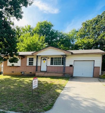 AVAILABLE NOW - Freshly Painted 3-Bedroom Home near Charles Page High School in Sand Springs! – photo 1