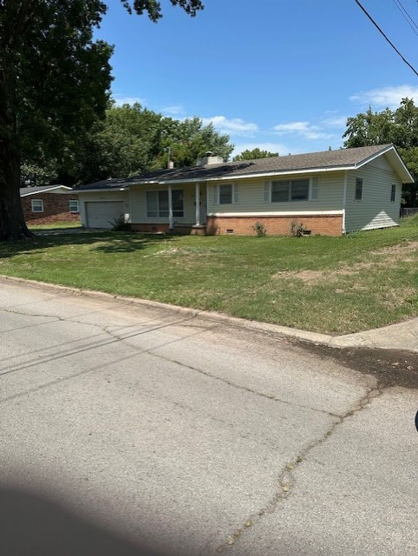 Charming 3 bed, 2 bath, 2 car garage in well established neighborhood.