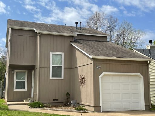 ADORABLE HOME CLOSE TO TULSA HILLS! – photo 1