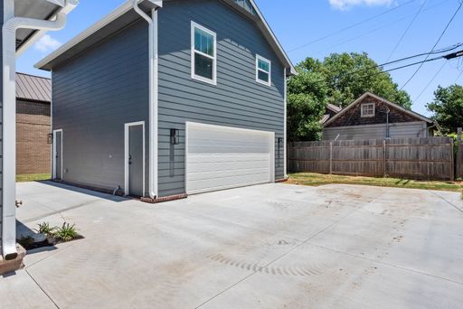 Newer construction - garage apartment available for rent! – photo 1