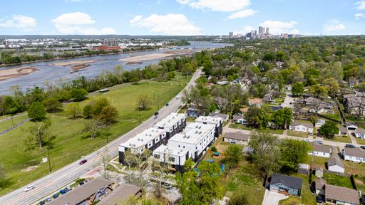 Beautiful Fully Furnished 2 Bed / 2.5 Bath Condominium with Attached 2-Car Garage. – photo 1
