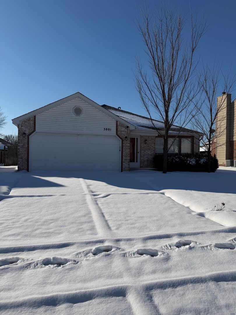 Broken Arrow House: 3801 West Hartford Street