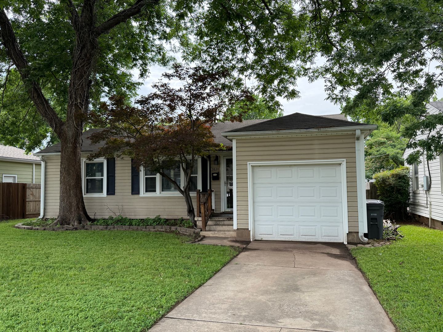 Tulsa House: 3820 S Detroit Ave