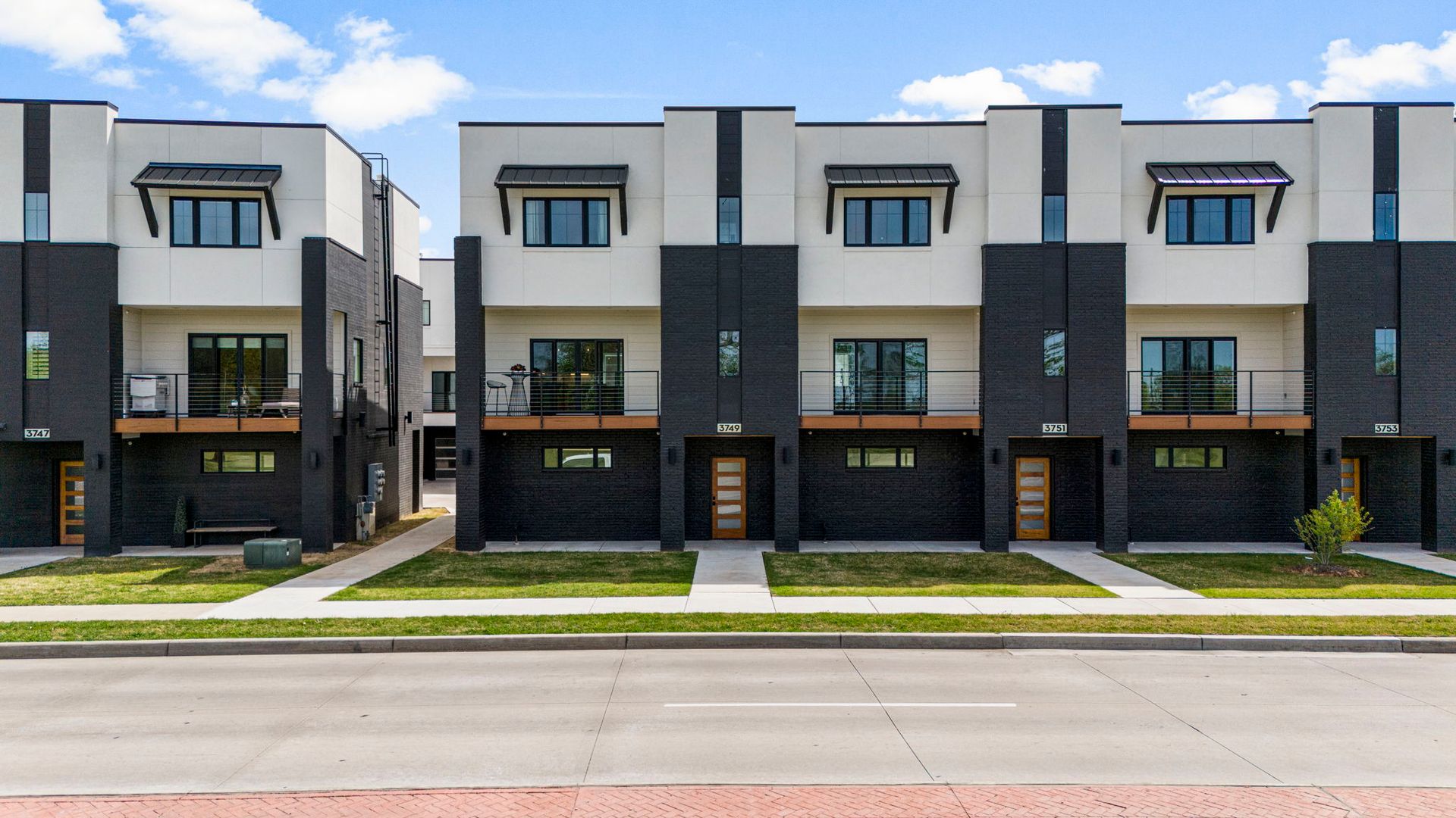 Tulsa House: 3771 S Riverside Drive