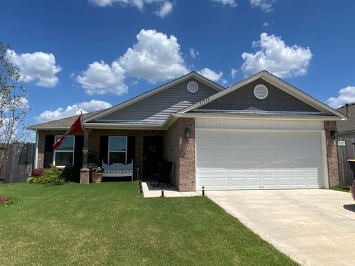 Beautifully designed 3 bedroom, 2 bath home. – photo 1