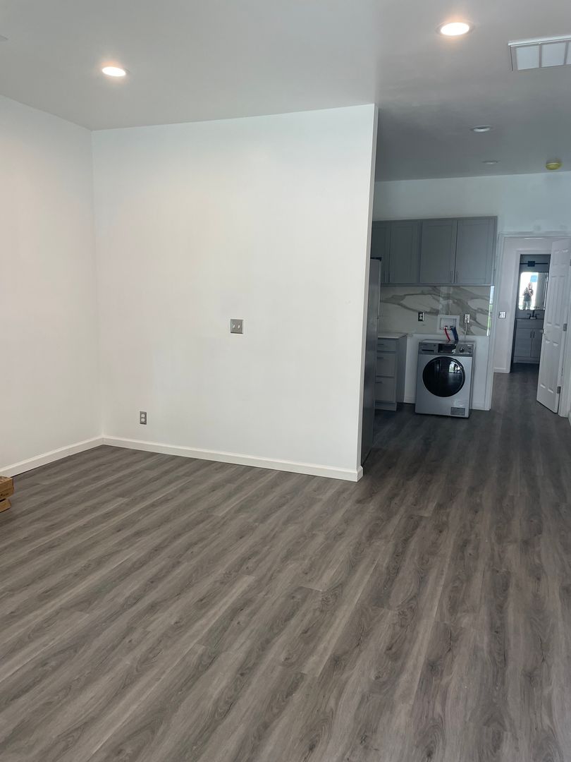 Tulsa House: 1128 S Quaker Ave