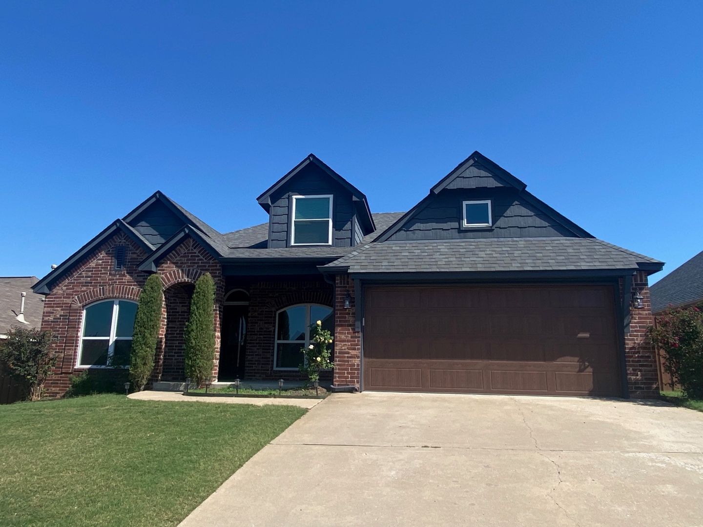 Jenks House: 11911 S Nandina St