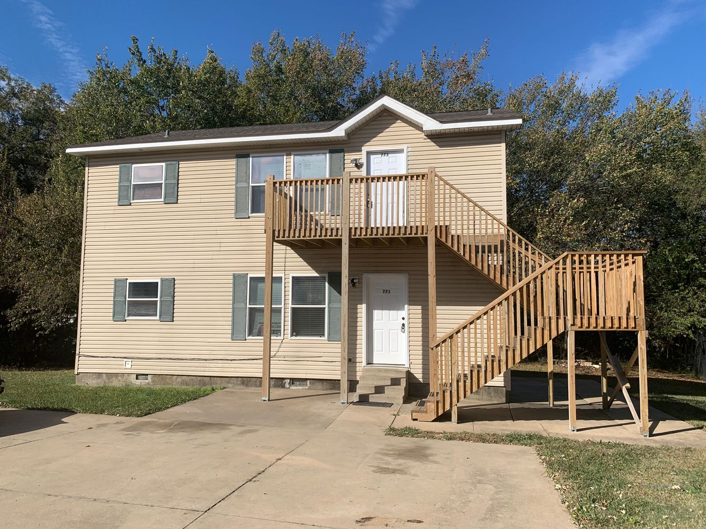 Claremore House: 771 Hilltop Dr