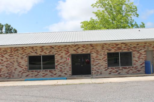 Commercial Rental on Hwy 90 in Cottondale, FL