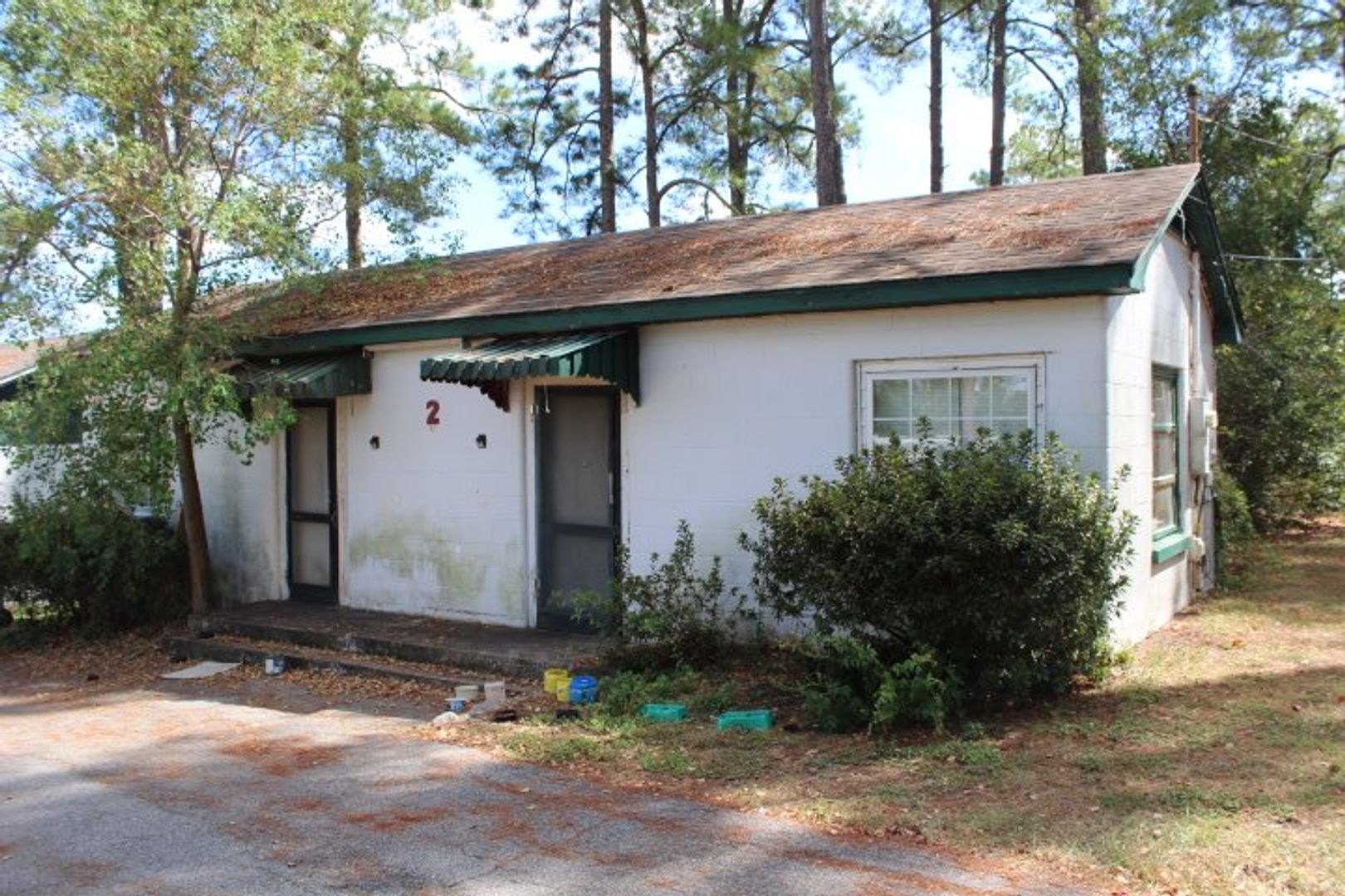 Bonifay House: 121 Hill Loop