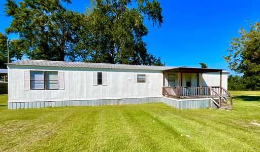 Sweet 2/2 in Quiet Marianna Park – photo 1