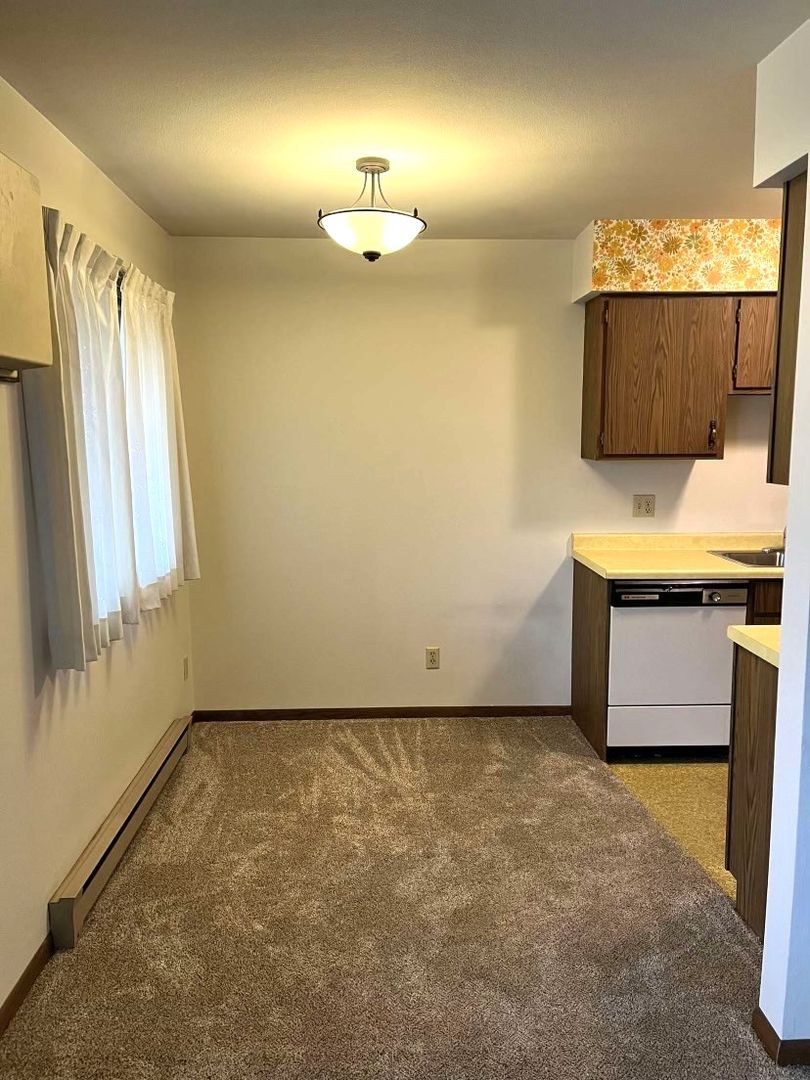 Altoona Apartment: 2536 Spooner Ave