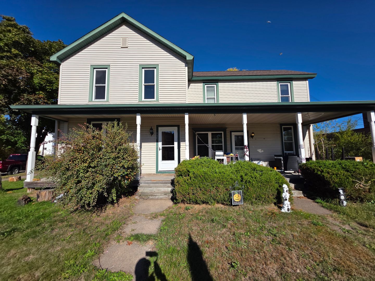 Chippewa Falls Apartment: 523-525 Bay St