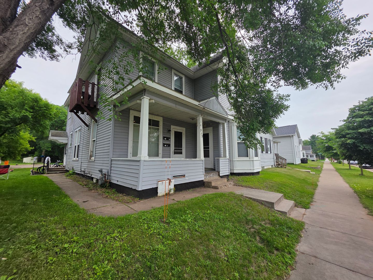 Eau Claire Apartment: 519 N Barstow St