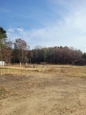$335| W27091 US Hwy 10 Lot 28| Available Now
