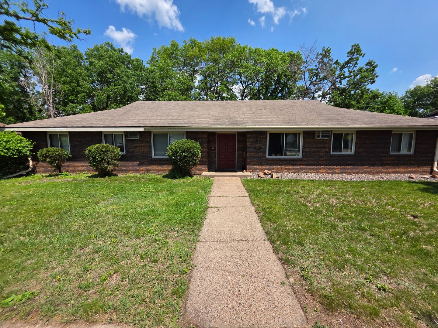 Altoona Apartment: 2552 Spooner Ave