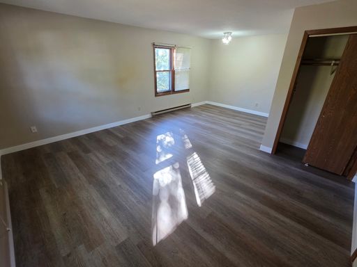 $775 | 1BD 1BA| 4932 Coventry #11 | Available 9/1/2026!