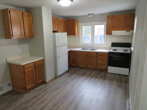 $1,250| 2BD 1BA| 3406 Blakeley Ave | Available Now! – photo 1