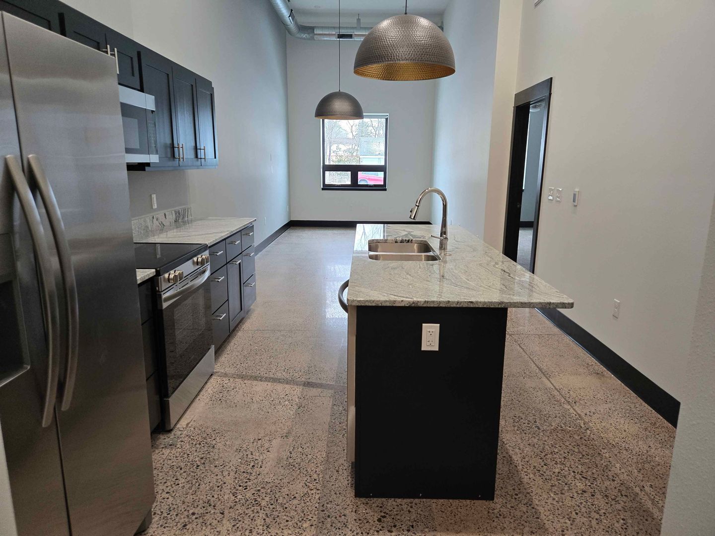 Bloomer Apartment: 1319 Oak St