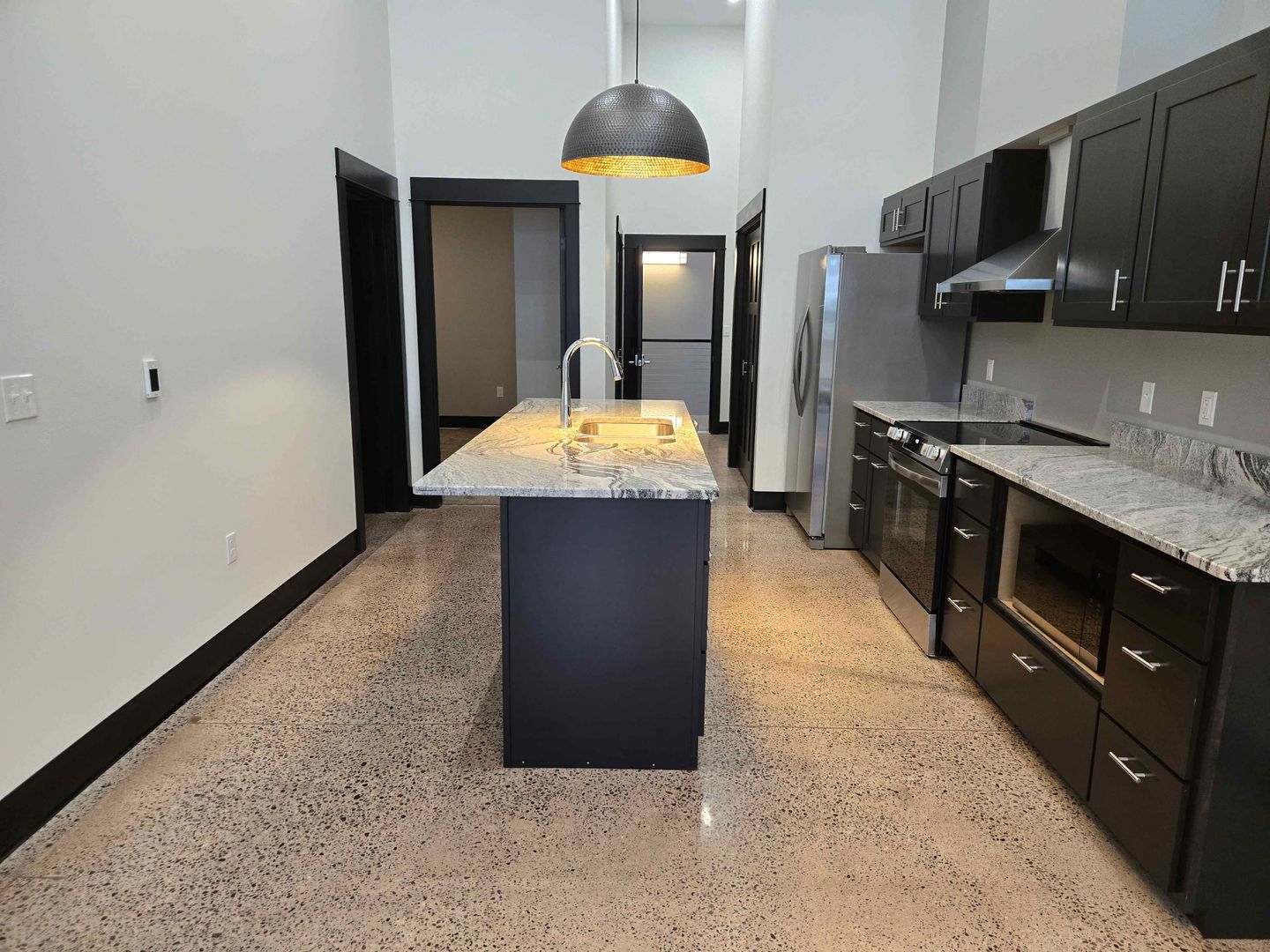 Bloomer Apartment: 1319 Oak St