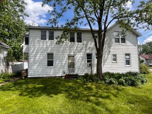 $695| 1BD 1BA| 1104 Birch St | Available Now!
