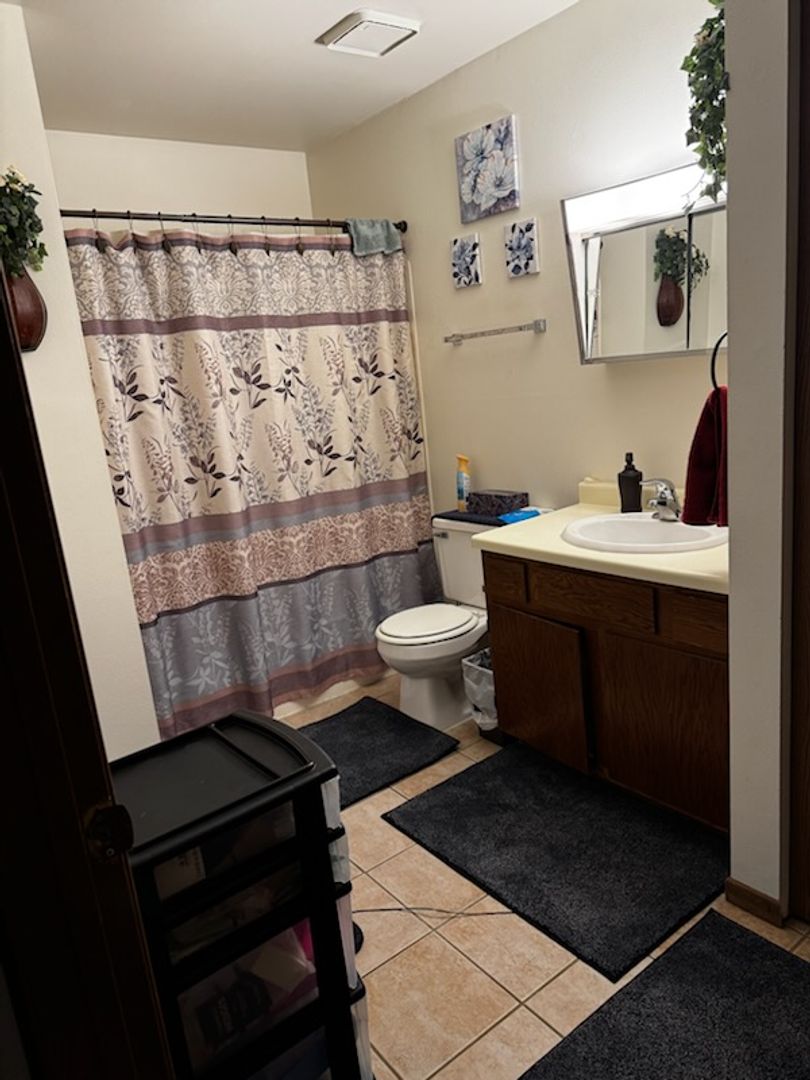 Onalaska Apartment: 558 Braund Street