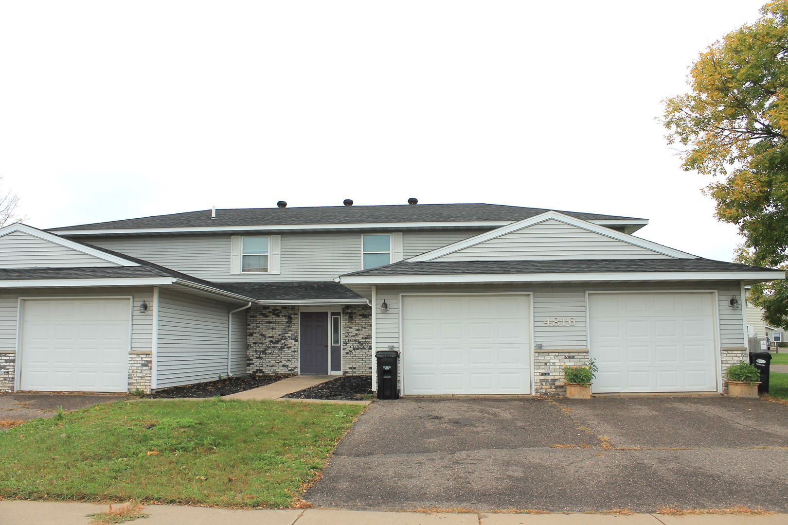 Eau Claire Apartment: 4816 Kappus Dr