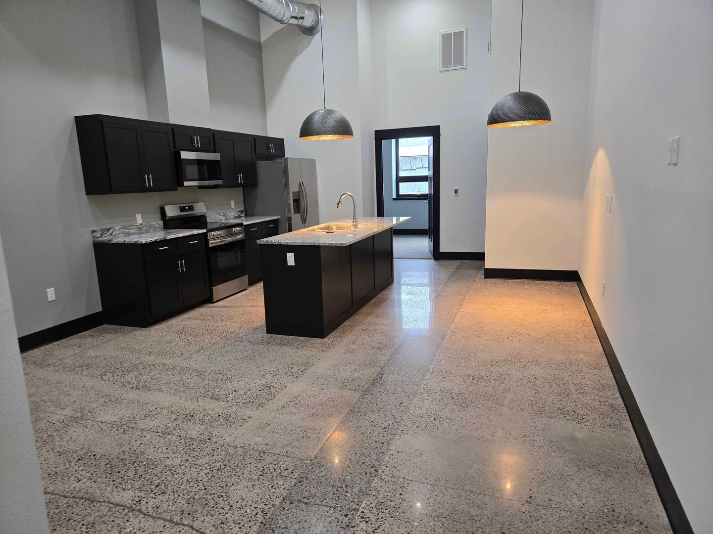 Bloomer Apartment: 1319 Oak St