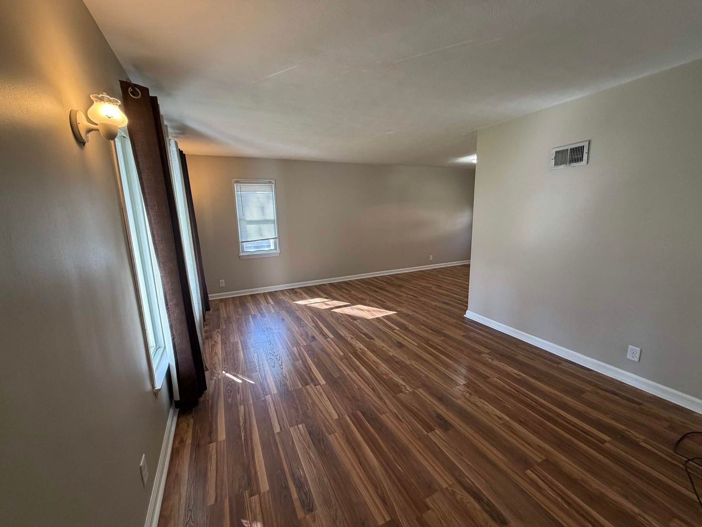 Eau Claire Apartment: 532 Gilbert Ave