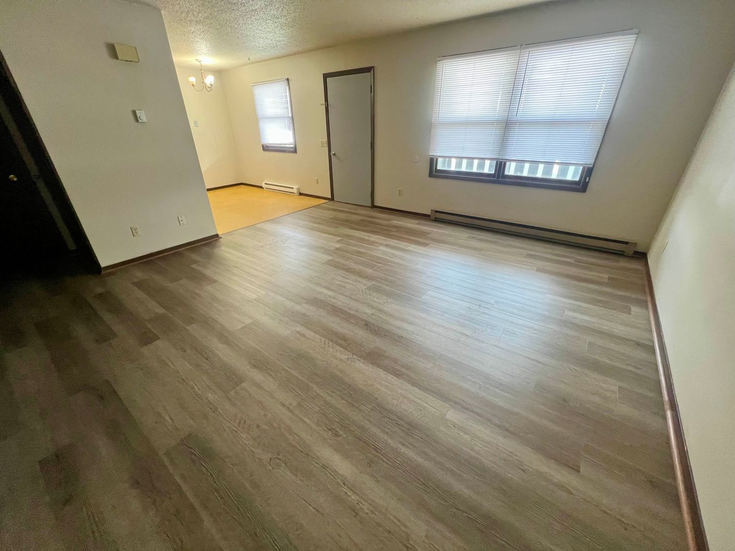 Chippewa Falls Apartment: 928 1st Ave