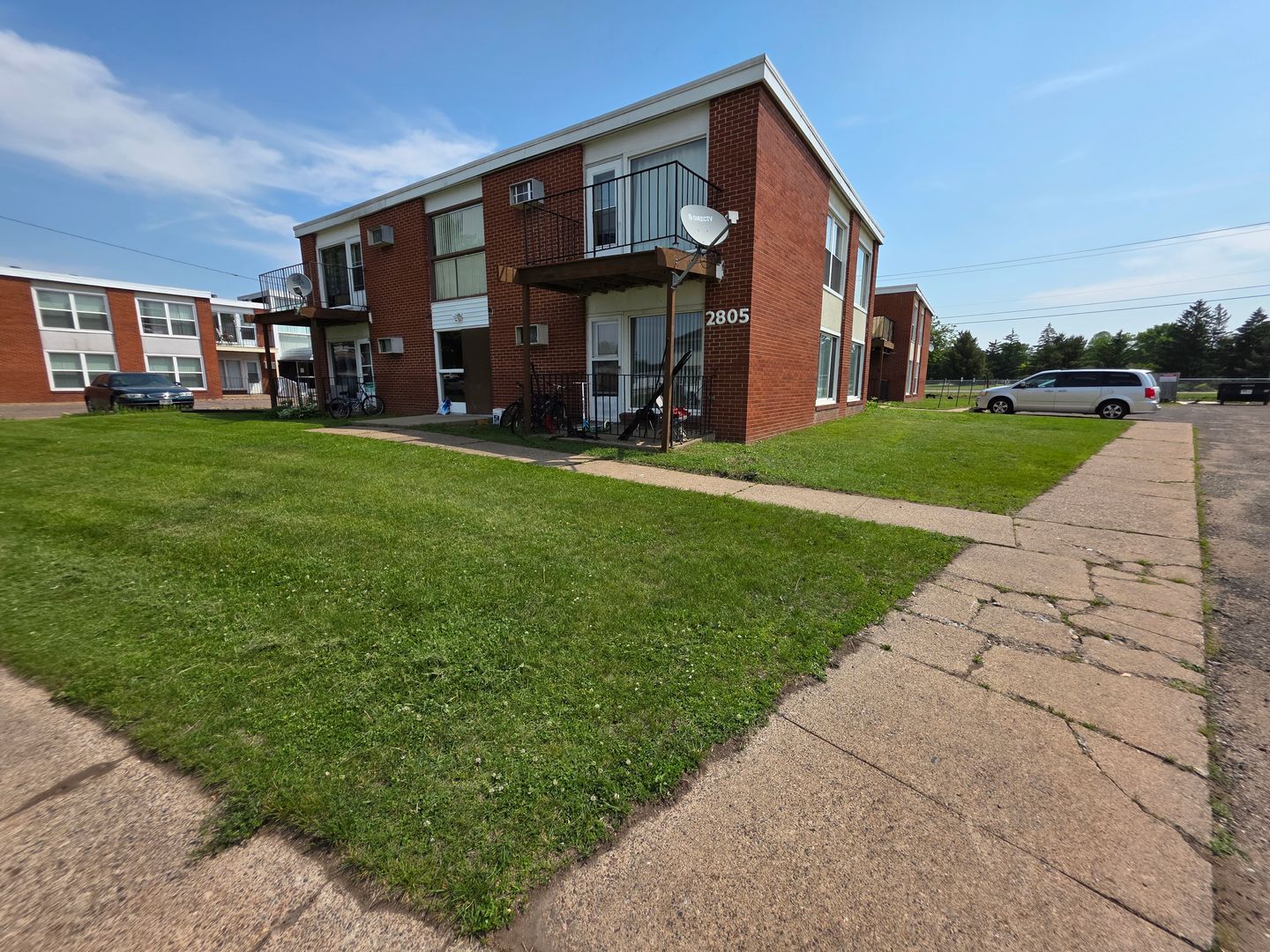 Eau Claire Apartment: 2805 Thomas Dr