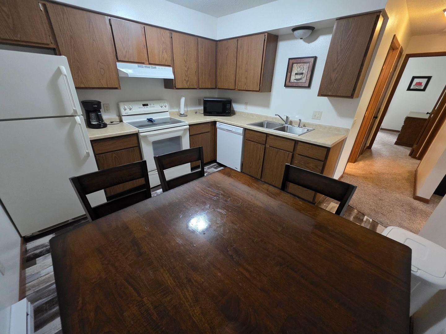 Eau Claire Apartment: 1832 6th Street