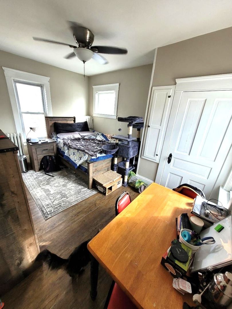 Eau Claire Apartment: 317 Summit Ave