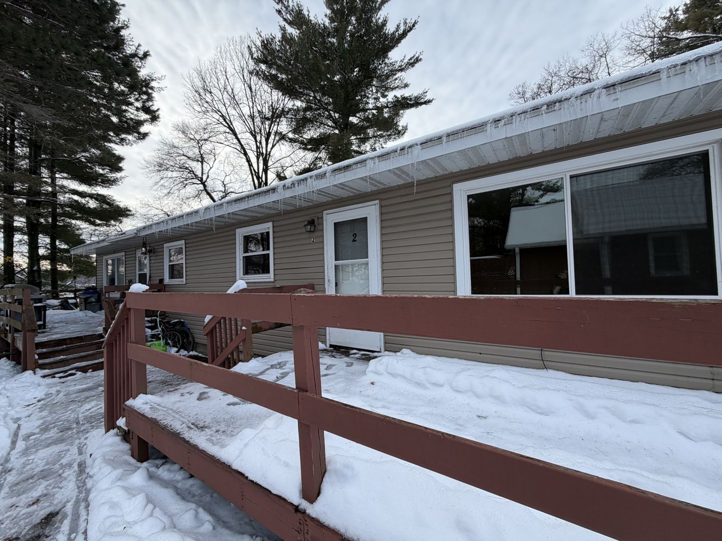 Chippewa Falls Apartment: 17947 57th Ave