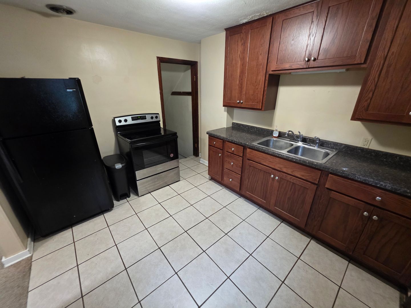 Eau Claire Apartment: 626-628 Ripley Ave