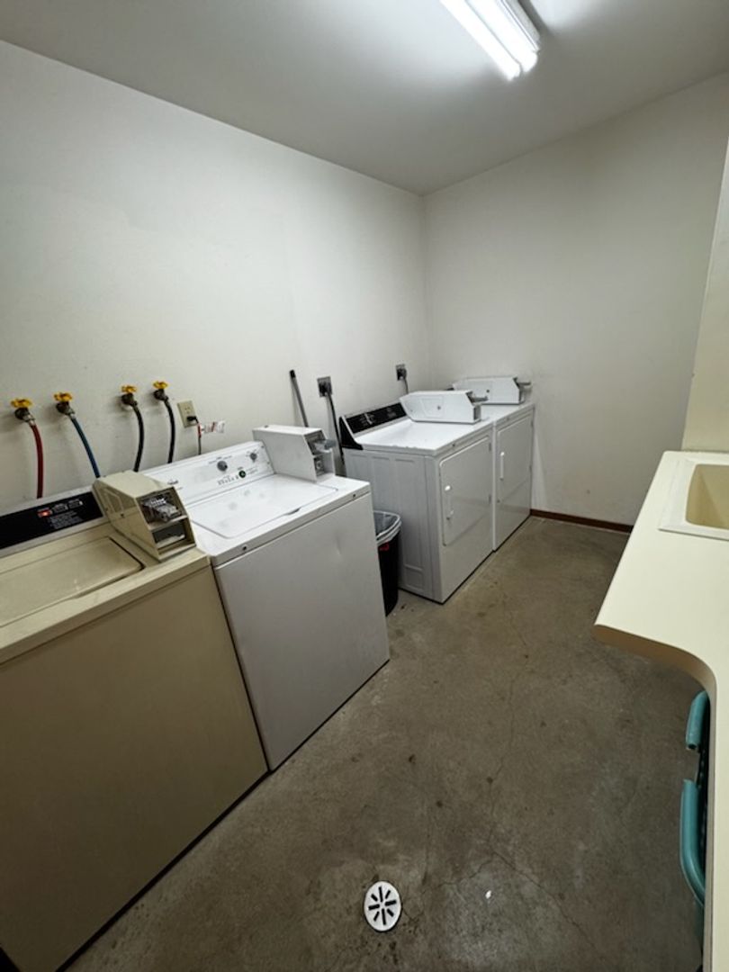 Onalaska Apartment: 558 Braund Street
