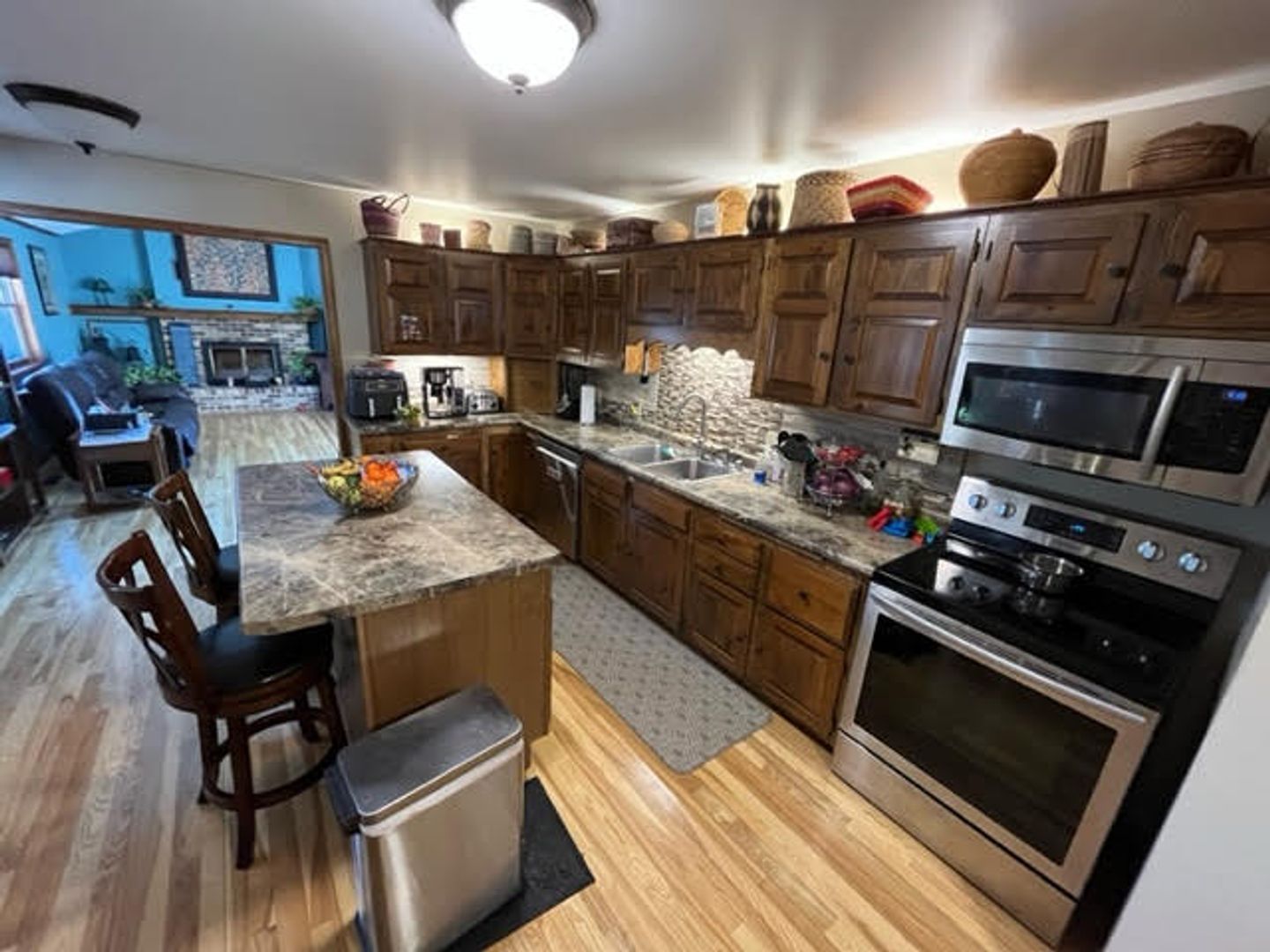 Eau Claire House: 3802 White Pine Dr E