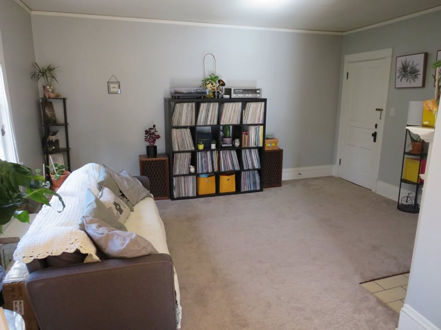 Eau Claire Apartment: 1421 State St